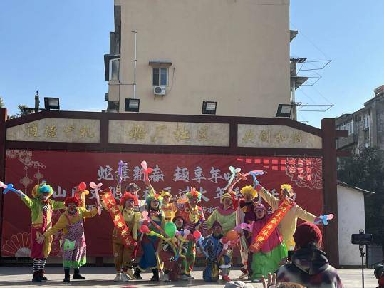 非遺賀新春  趕個(gè)年味集.docx