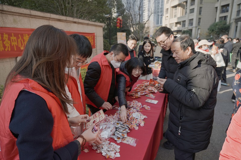 產(chǎn)城控股集團開展迎新春志愿服務(wù)活動1